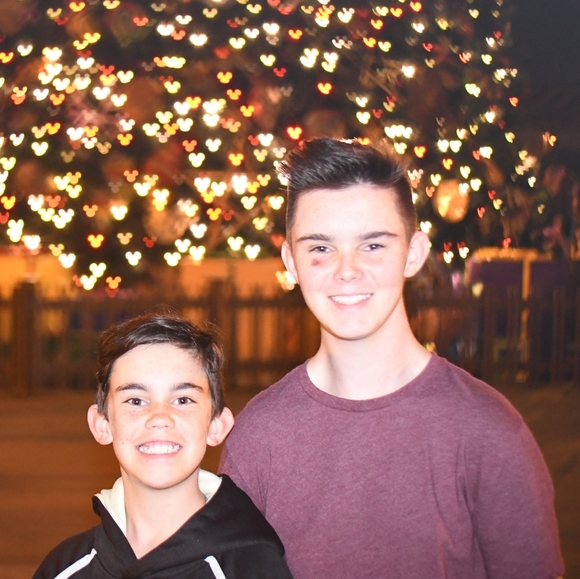 Posh Ambassador, Annette - Picture 3 of 12